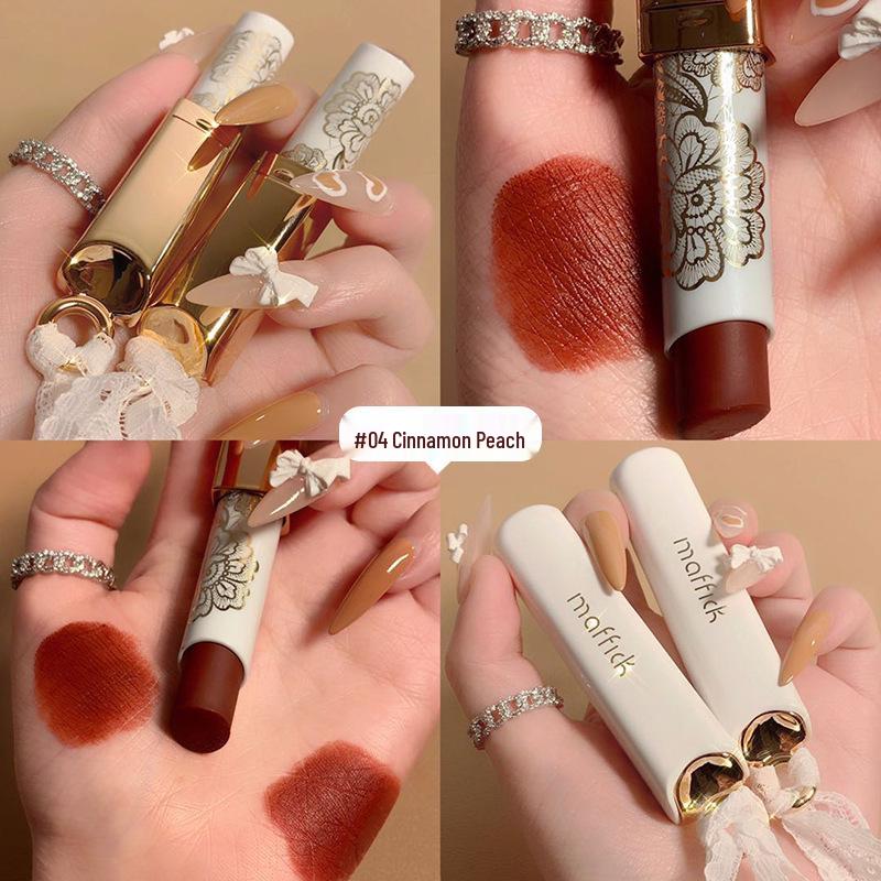 

MAFFICK Кружевной шепот Стойкая матовая помада - Не липкая, Высокая ценность, Девичье сердце