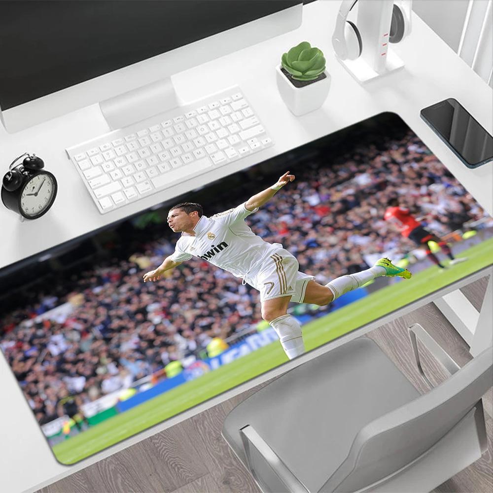 Cristiano Ronaldos Lächeln Großes Mauspads Schreibtisch-Mauspad Büro-Mausmatten Rutschfeste Gummibasis Perfekt für Büro-Schreibtischzubehör Schule Zuhause