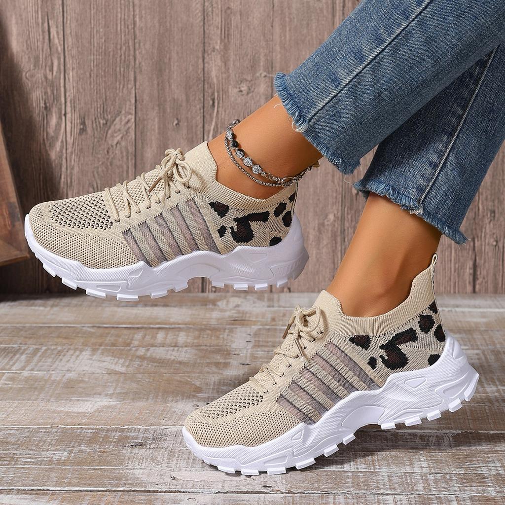 Women's Mesh Knitted Sneakers Summer Designer Breathable Increased Casual Sneakers Lightweight Woman Platform Walking Shoes