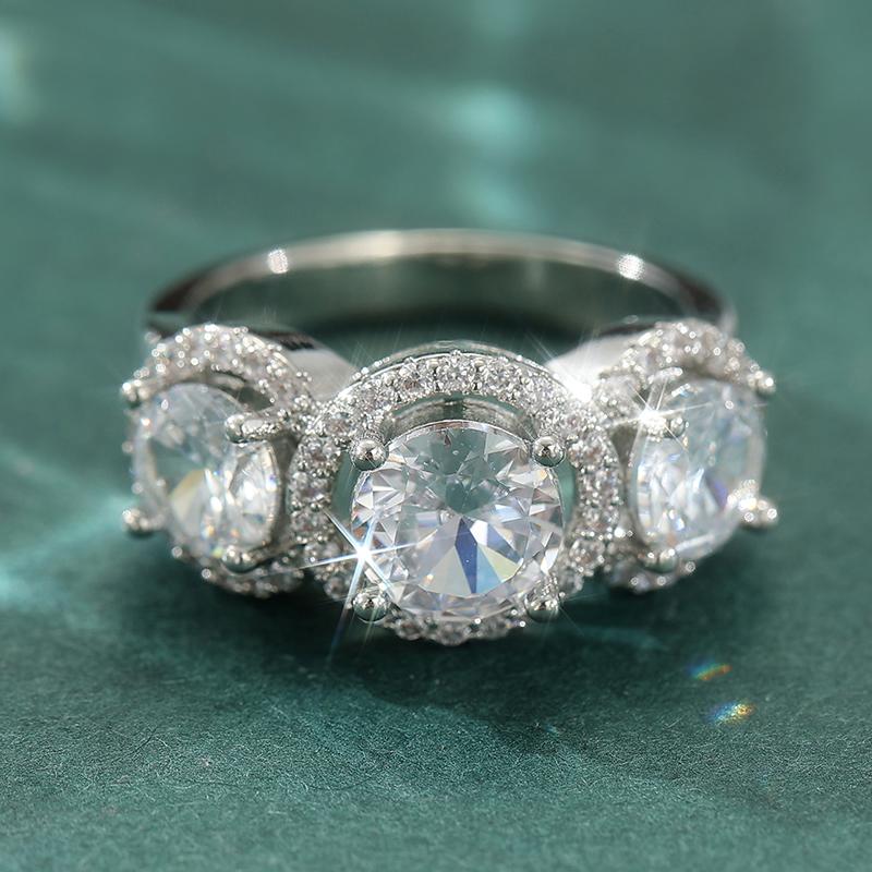 Luxurious Radiant Synthetic Zirconia Silvery Wedding Ring for Women Fashion Temperament Banquet Anniversary Jewelry Accessories