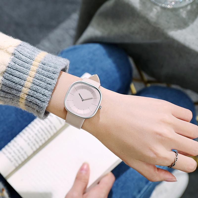 Minimalist Ladies Watch Quartz Movement With Leather Strap For Casual Wear