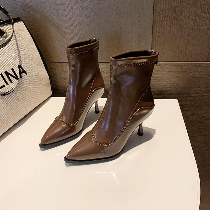 

Женские короткие ботильоны на высоком каблуке, новая коллекция осень-зима 2025, корейские универсальные ботильоны с острым носком, тонкие ботинки, французские ретро коричневые короткие ботинки 40 коричневый
