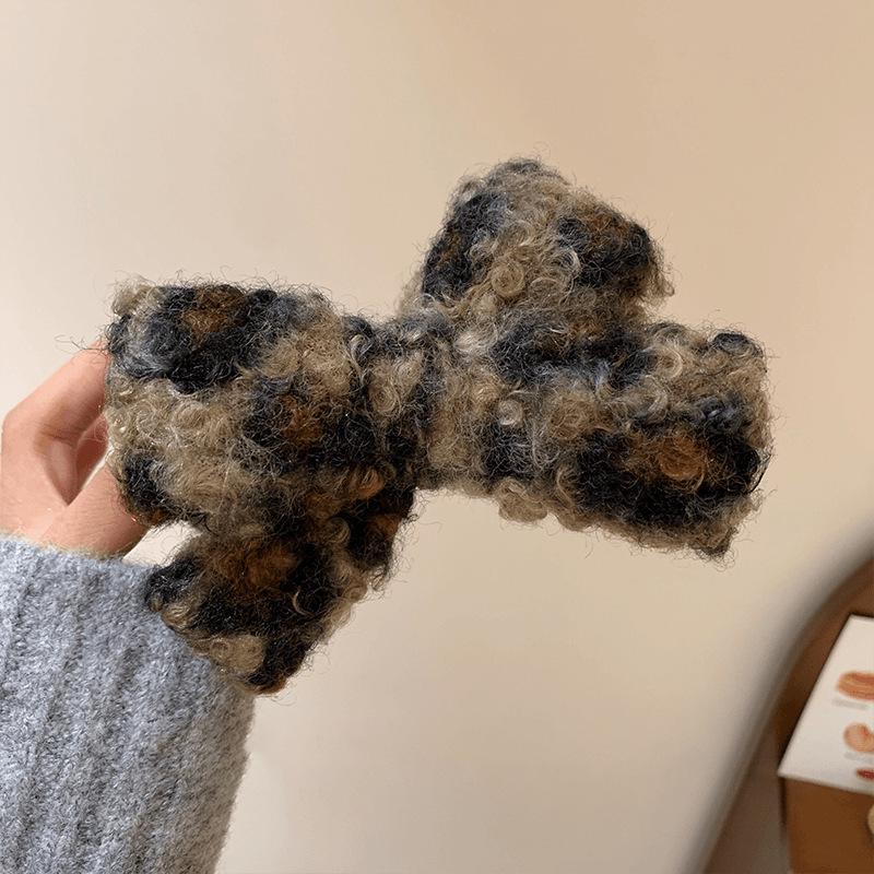 French Handmade Flower Knit Cardigan Claw Hair Clip for Women