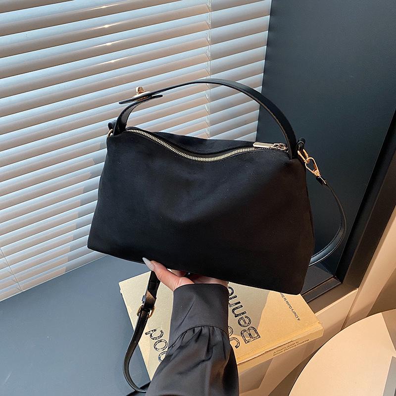 Осенне-зимняя ретро замшевая универсальная сумка через плечо большой вместимости One Size чёрный