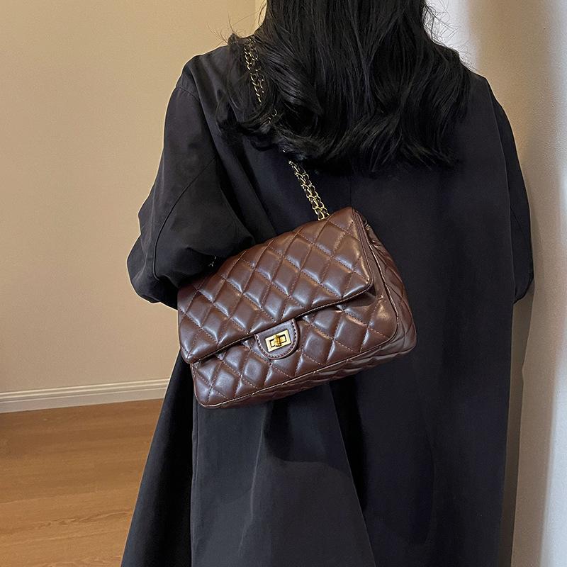 Bag Women's Messenger Bag 2025 New Autumn and Winter Large-capacity Shoulder Bag Niche Design Retro Diamond Chain Bag