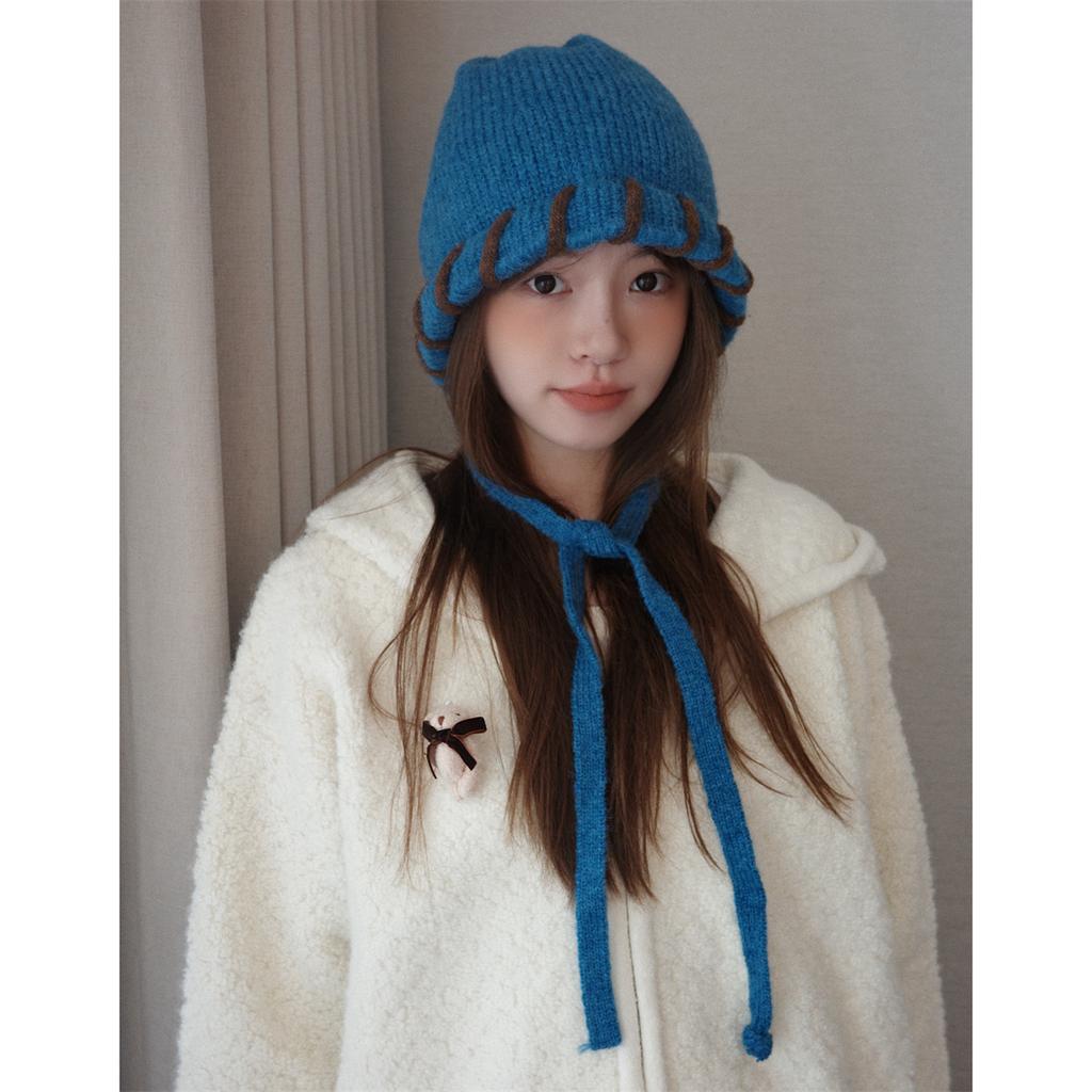 Personalized hand-stitched wool hat for women with a small face, warm ear protection in winter, knitted Lei Feng hat for women in winter