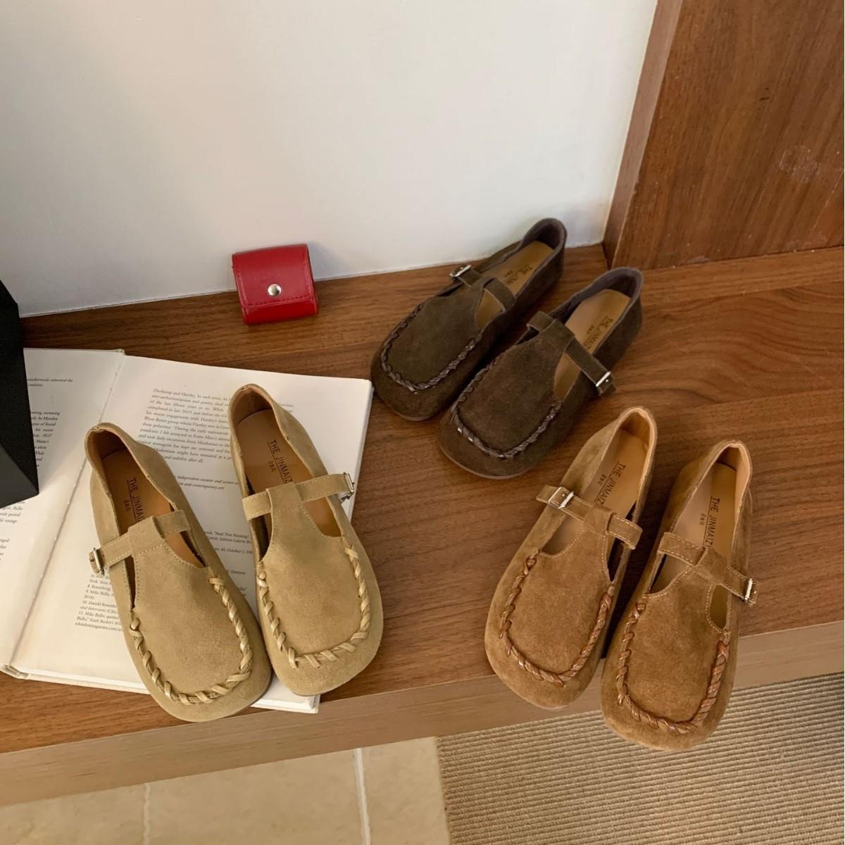 

2025 зима новые туфли женские одинарные с круглым носком из матовой кожи на мягкой подошве для работы и повседневной носки 40