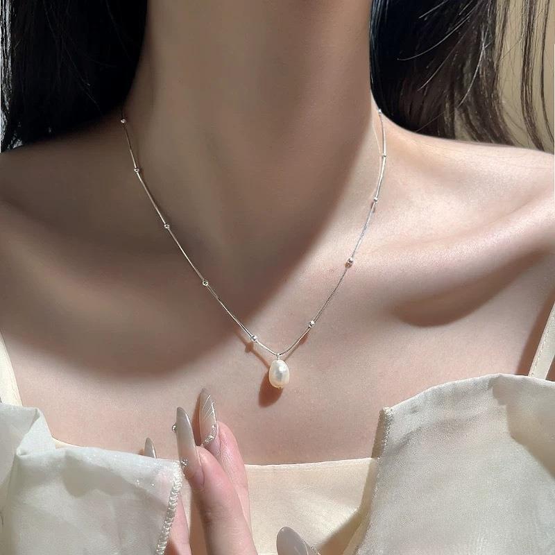 Necklace Woman Luxury Niche Sweet Collar Chain Woman High-end Sweater Chain Accessory Pendant