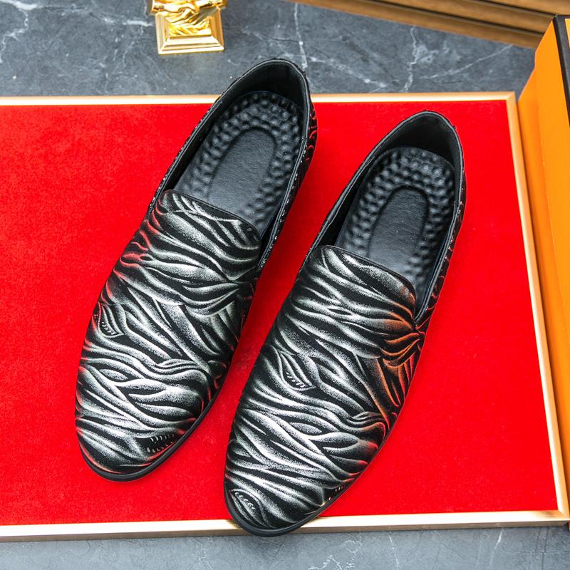 New Luxury Designer Men's Charm Patent Leather Slip On Shoes Male Formal Wedding Prom Dress Homecoming Sapatos Tenis Masculino