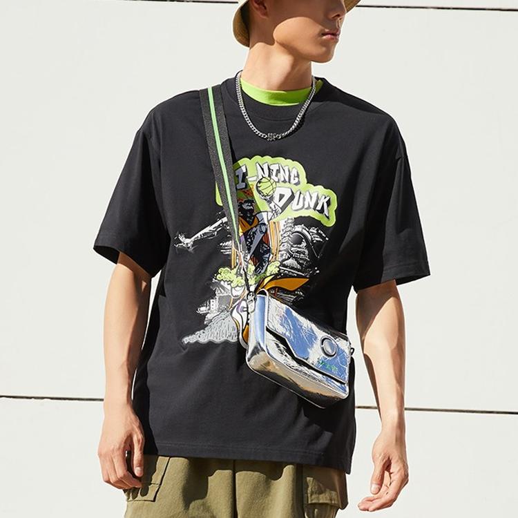 Li Ning Sports Basketball Series Printed Loose Round Neck Short Sleeve T-Shirt Unisex Tops Black AHSS599-2