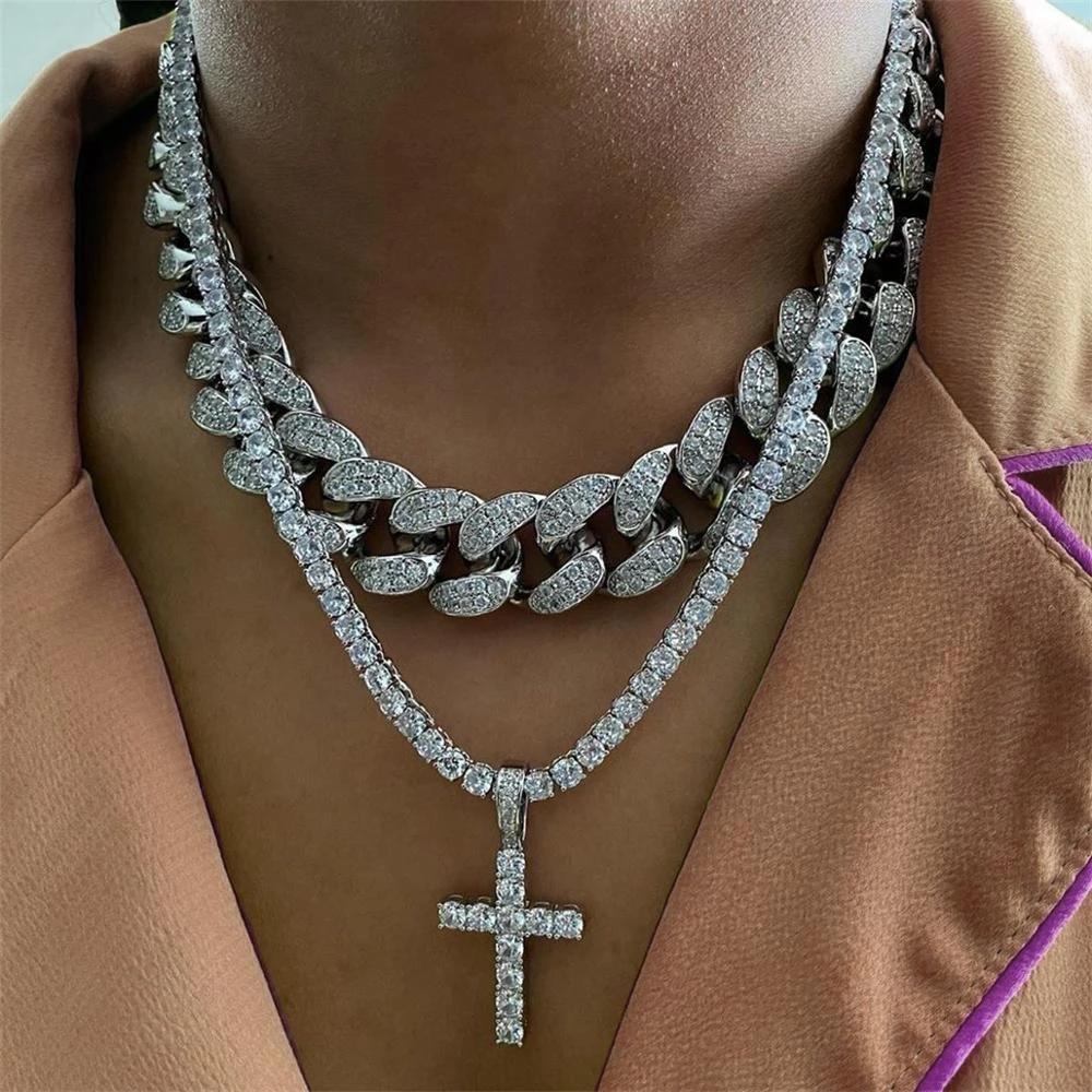 Punk Hip Hop Rhinestone Cross Pendant Necklace for Women Men Bling Iced Out Crystal Chain Choker Necklace Jewelry On The Neck