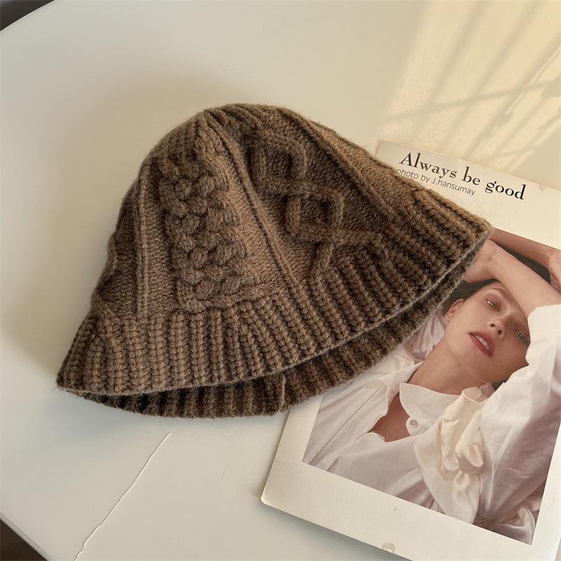 

Opposite version cashmere wool knitted jacquard small pot hat women s autumn and winter warm couple twist fisherman hat tide M（56-58cm） колір світло кави