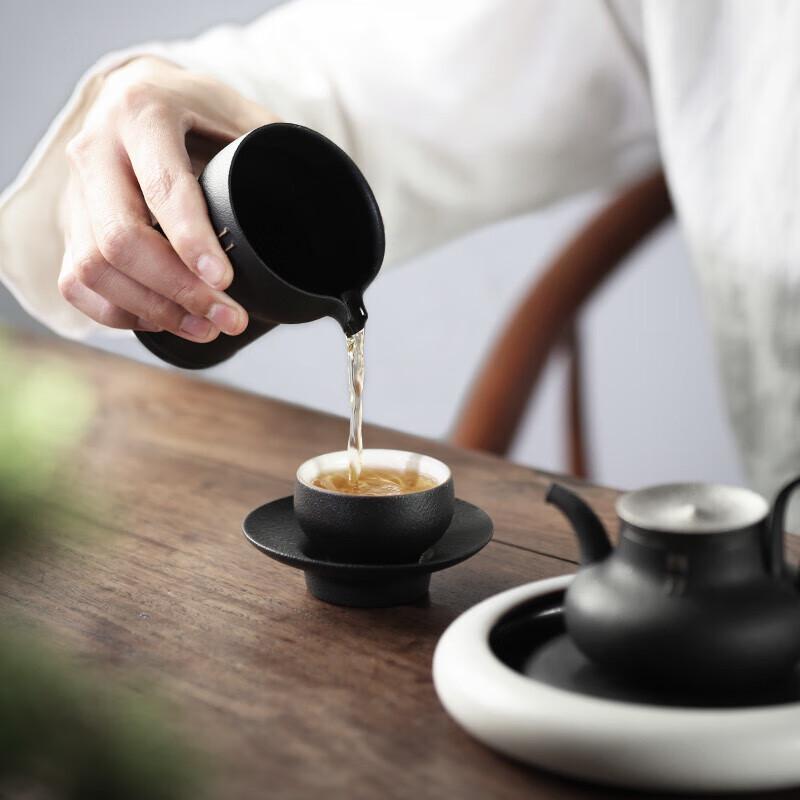 Wanqiantang Ceramic Tea Set - One Heart, One Mind Series