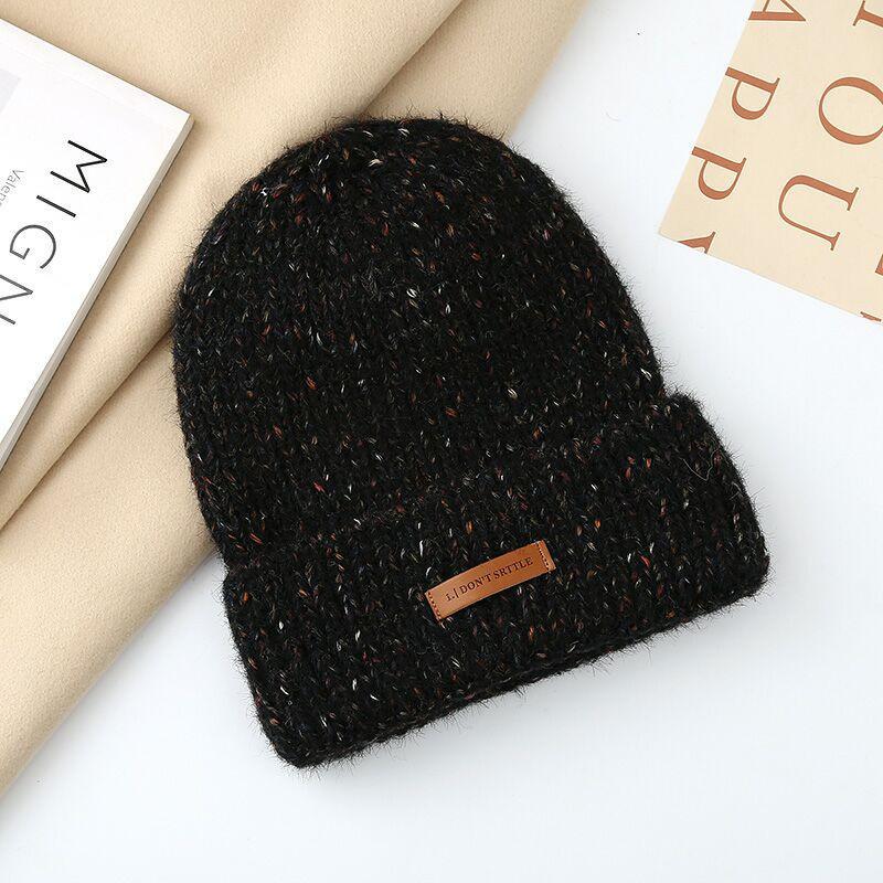Wool hat women's winter fashion shows a small face, ear protection, warm and cold protection, large head circumference thickened knitted wool hat, c