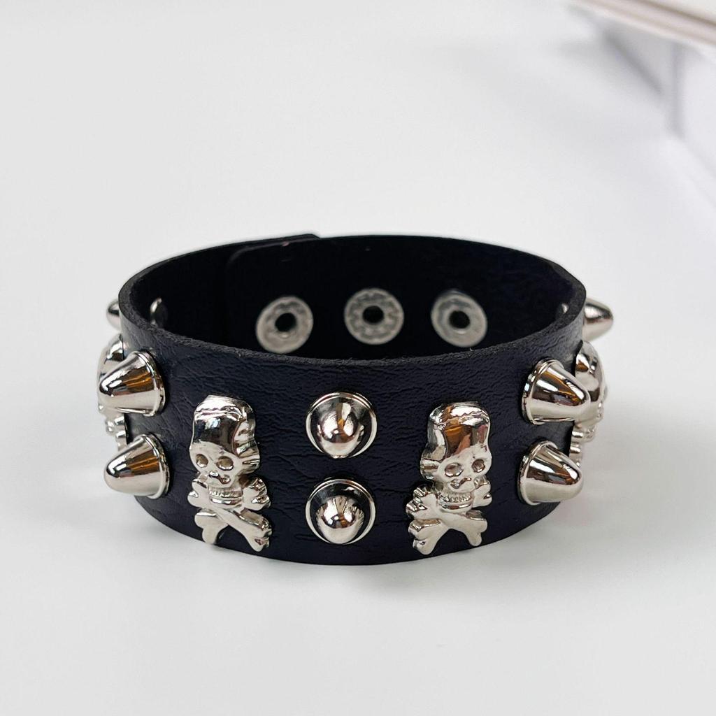 European & American Multi-layer Leather Skull Rivet Punk Bracelet