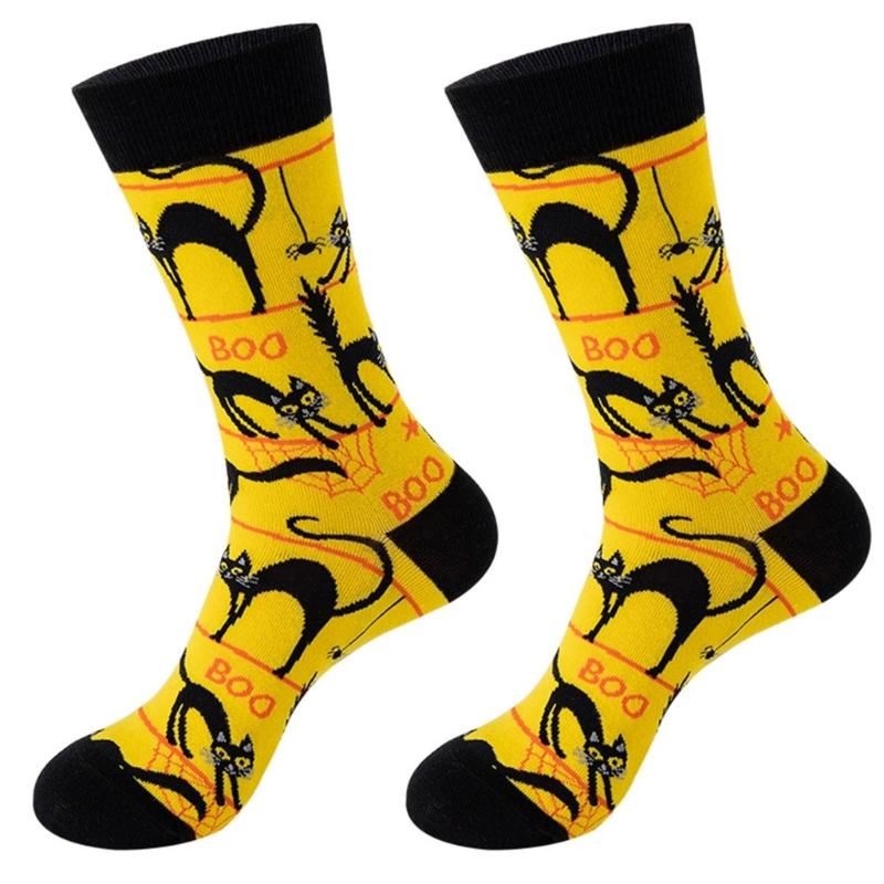 Halloween Socks with Scary Skulls, Vampire Teeth, and Pumpkin Faces Charm Designing Woman Man Autumn Winter Socks