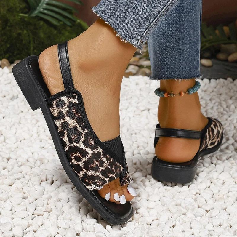 Fashion Womens Sandals New Summer Casual Vintage Open Toe Flip Flops Fashion Beach Flat Basic Square Head Leopard Pattern Designer Shoes