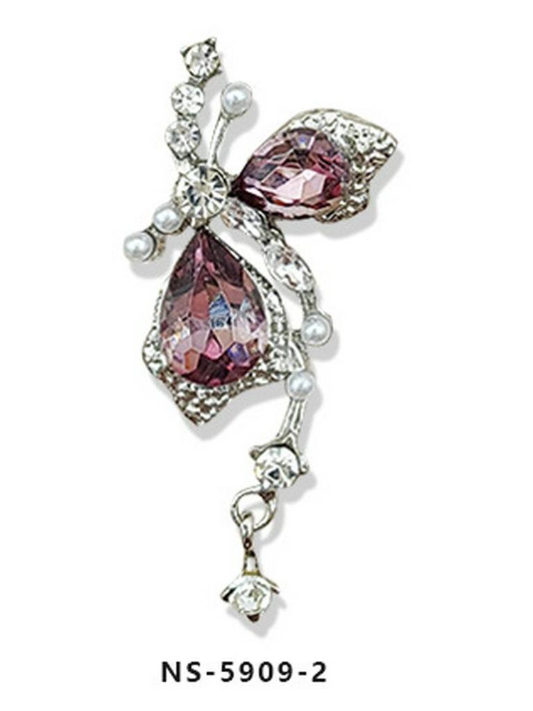 Luxury Alloy Rhinestone Butterfly Nail Decorations with Pearls