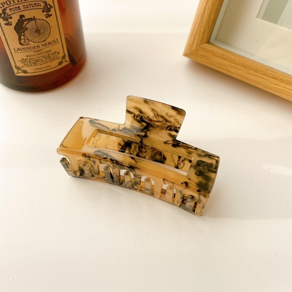 

Stylish Korean Acrylic Hair Accessories For Women With Fresh And Sweet Designs Ink Black