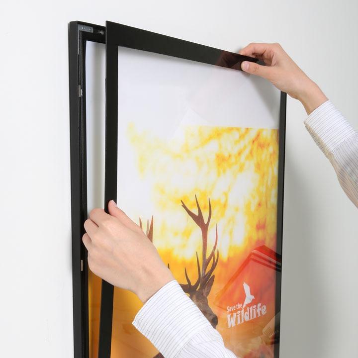 Magnetic illuminated frame A1