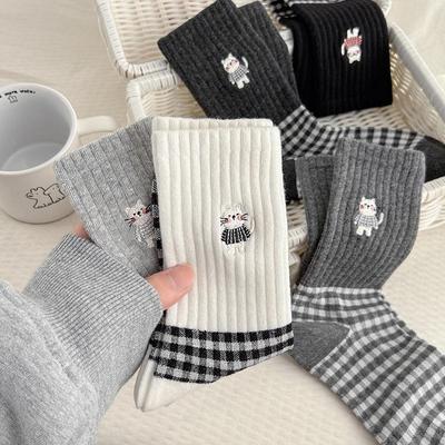 Kätzchen Stickerei Cartoon Karomuster Wadenlange Damen Socken - Preppy Stil Japanische Karierte Streifen für Herbst/Winter
