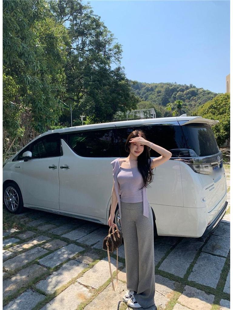 Summer 2025 Chic Square Neck Tie-Waist Tee: Slimming Short Sleeve Women's Top