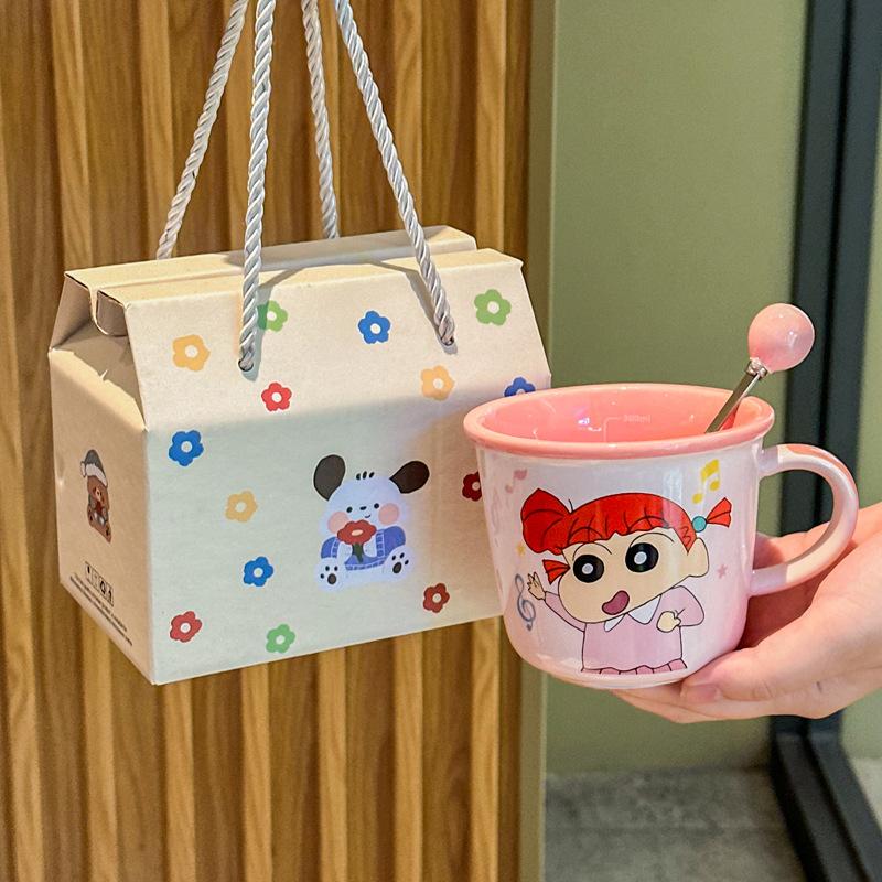 Geburtstagsgeschenke für Mädchen, besonders schöne Wachsmalstifte, kleine neue Tassen, Kinderkeramiktassen, Frühstückskaffeetassen