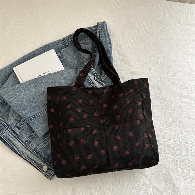 Chic Large Capacity Shoulder Bag For Women Perfect For Spring And Summer Casual Outfits In Multiple Colors