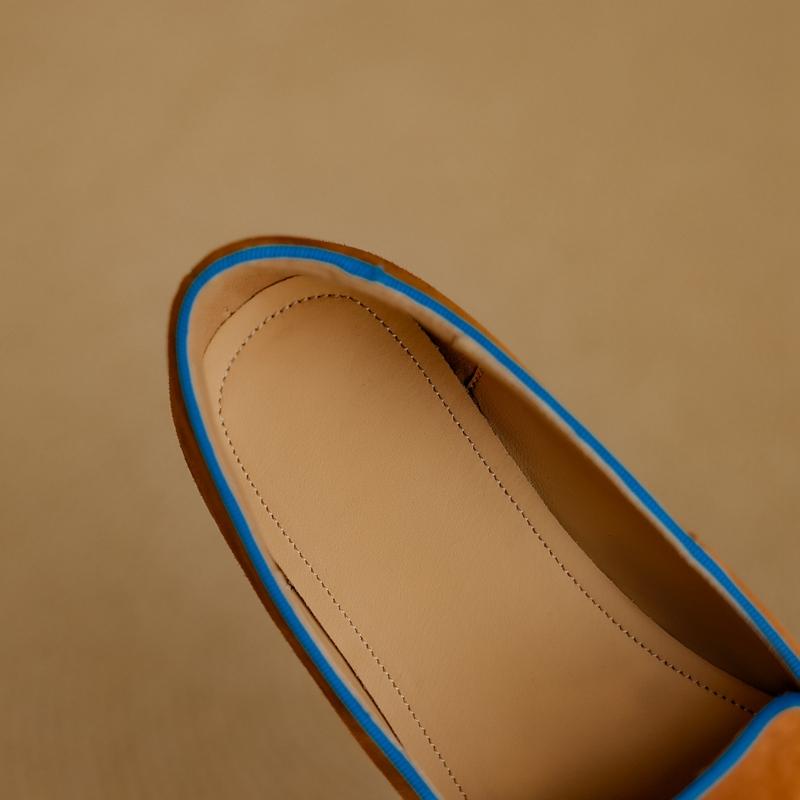Fashion Women's New Genuine Leather Sheepskin Sheep Suede Embroidery Totem Low Heel Large Comfortable Casual Single Shoe
