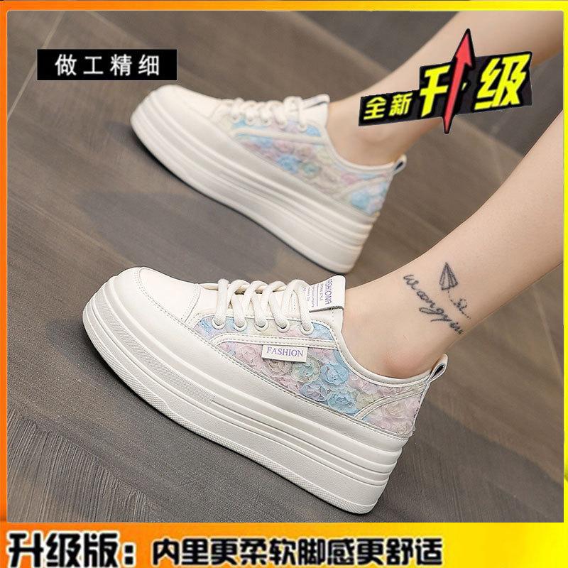 

Кожаные сетчатые дышащие белые туфли женские летние 2025 новые женские туфли для серфинга повседневные женские туфли на толстой подошве увеличивающие рост туфли 35