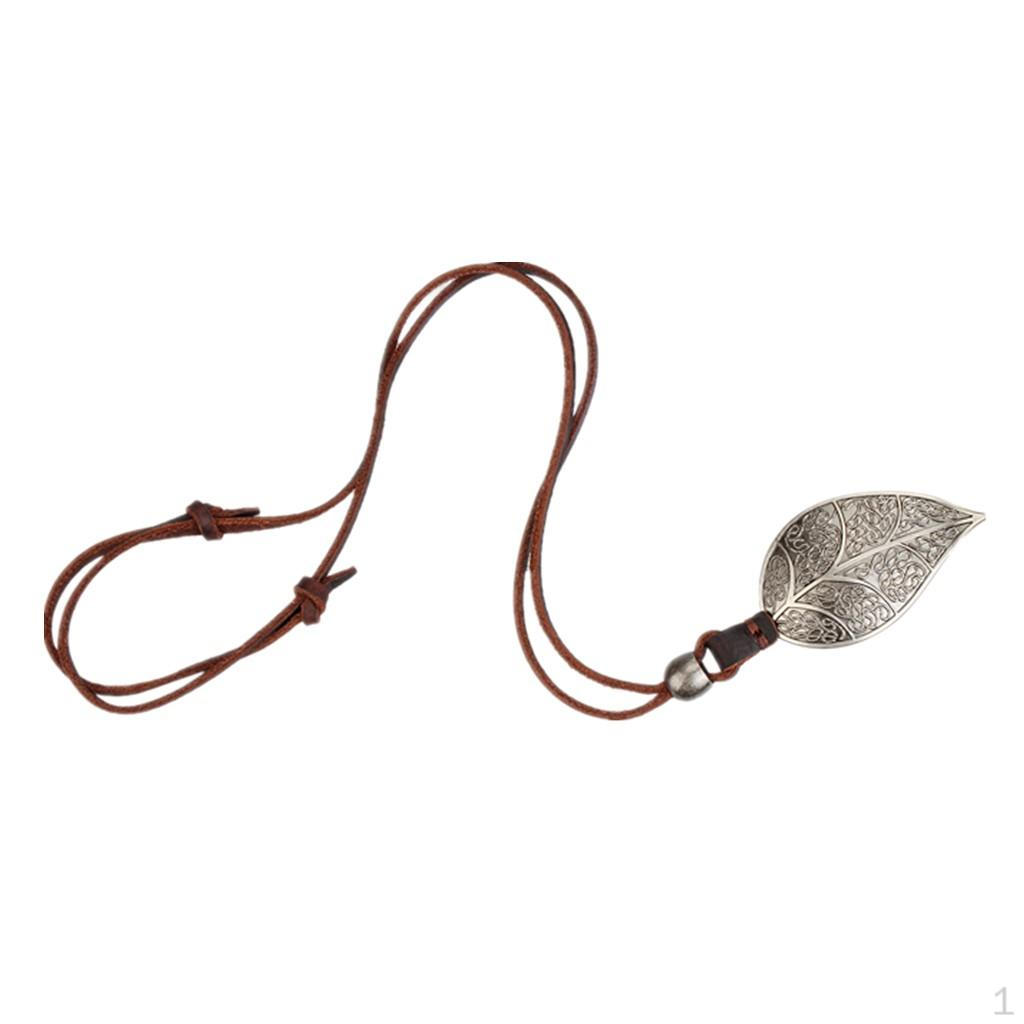 Ожерелье из искусственной кожи с изогнутым узором серебряный