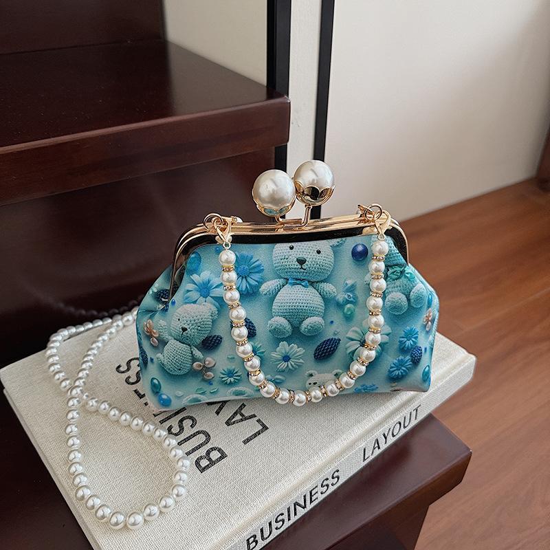 Cartoon printed bag women's 2025 new clip bag light shoulder commuter bag fashionable sweet fresh messenger bag