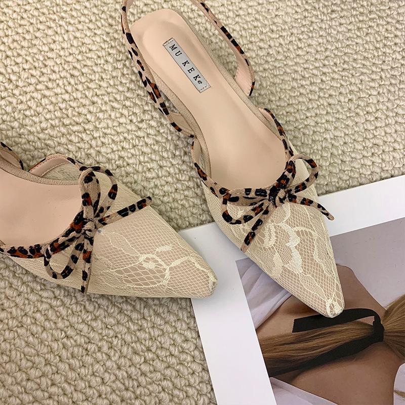 French minimalist temperament pointed lace embroidered sandals women's 2025 new spring and summer low-heeled bag head back empty versatile