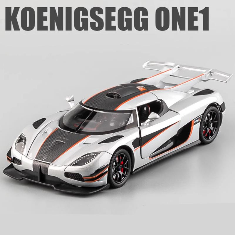 1/24 Koenigsegg ONE 1 Model sportovního auta z hliníkové slitiny Odlévaný kovový model závodního auta Vysoká simulace Zvuk a světlo Dětské hračky Dárek