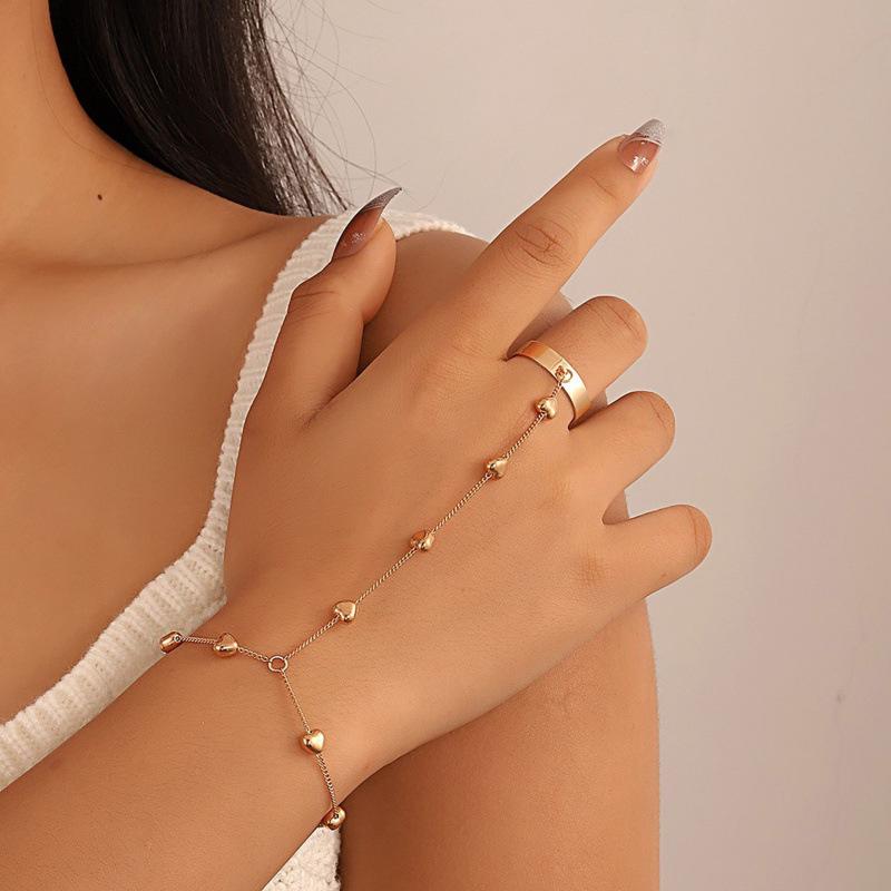Women s Retro Love Heart Bracelet & Ring Chain золотой