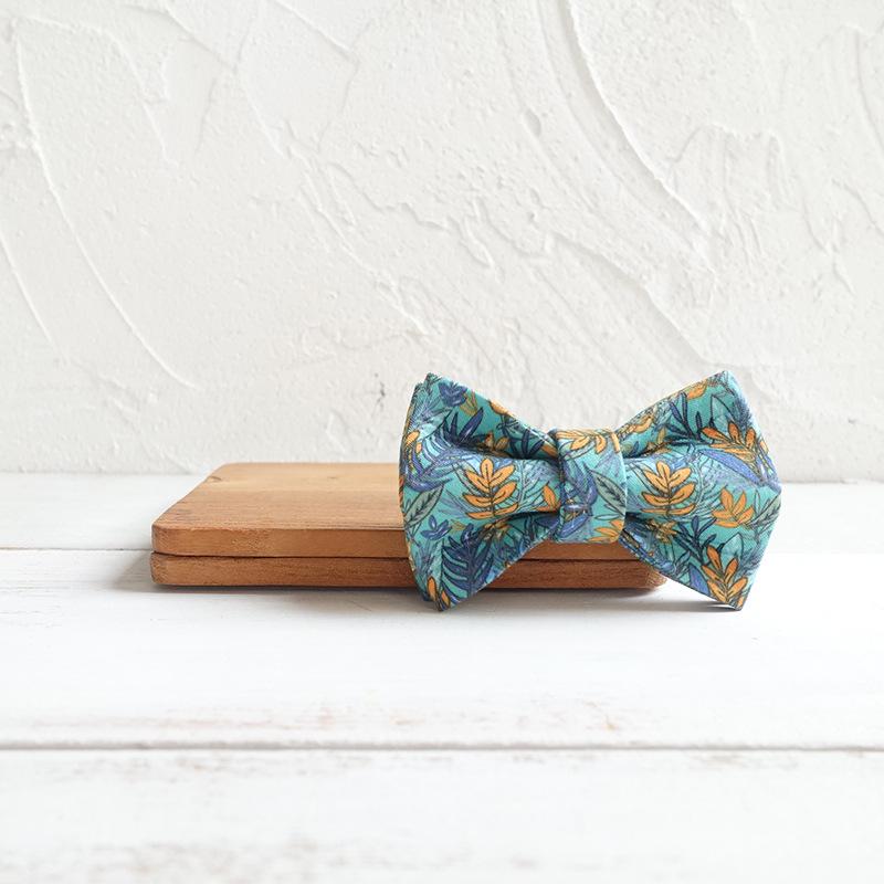 Leaf Pattern Cat Collar with Detachable Bell (UCC-066B) by MUTTCO