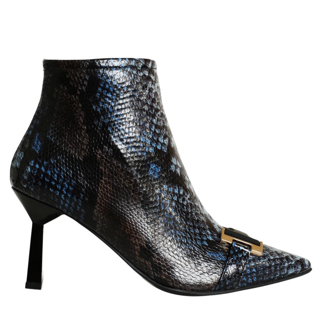 

Жіночі чоботи з натуральної шкіри на високих підборах 38