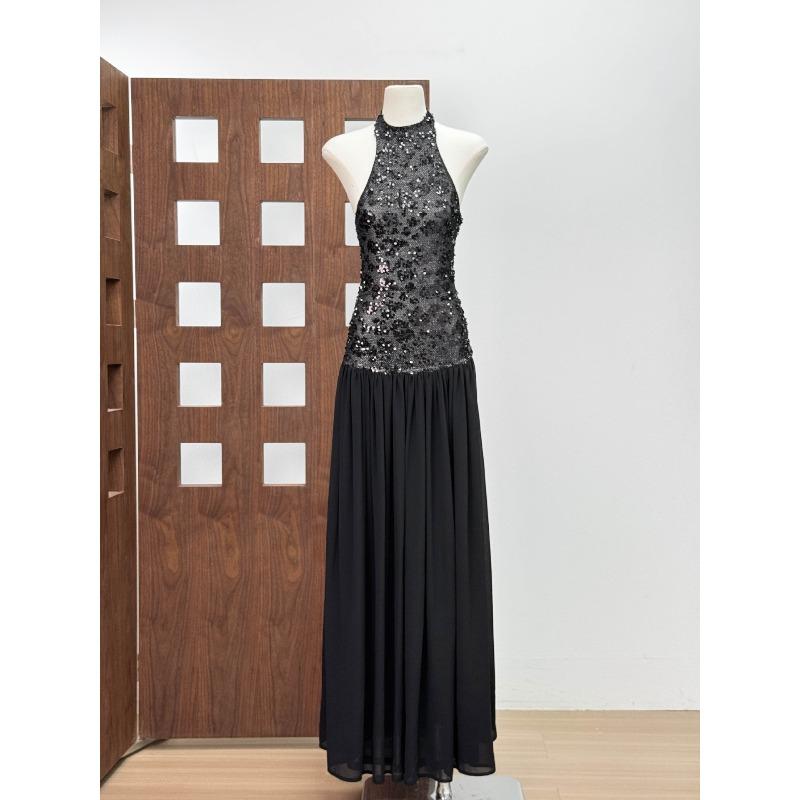 Temperament: Pure Desire, Sexy Black Sequin Dress, Design, Halter Neck, Sleeveless Backless Dress, Beautiful Banquet Dress