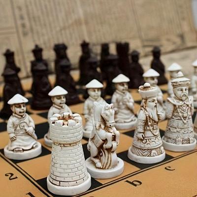 Vintage Schachspiel PU-Lederbrett 3D geschnitzte Harzfiguren Kreative Soldatenstatue Klassisches Strategiespiel Ideal für Geburtstagsgeschenke