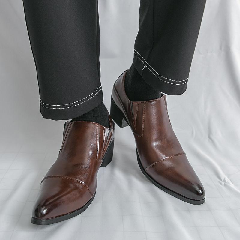 

Мужские лоферы кожаные индивидуальность формальные деловые черные туфли острый носок каблук свадебное платье выпускной бал туфли большого размера EU:46 коричневый