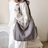 Borsa Hobo in Velluto a Coste con Silhouette Morbida e Cadente Tasche Laterali Ideale per l'Uso Quotidiano Casual da Donna