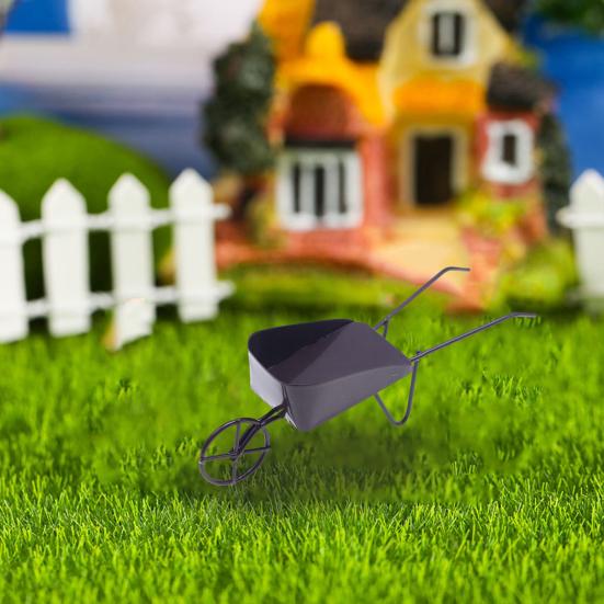 Mini Vintage železný vozík Ornamenty do domečku pro panenky Realistické Mini Kompaktní Scéna z mikrodvoře Jednokolový vozík Mikroskopické rekvizity pro fotografování krajiny