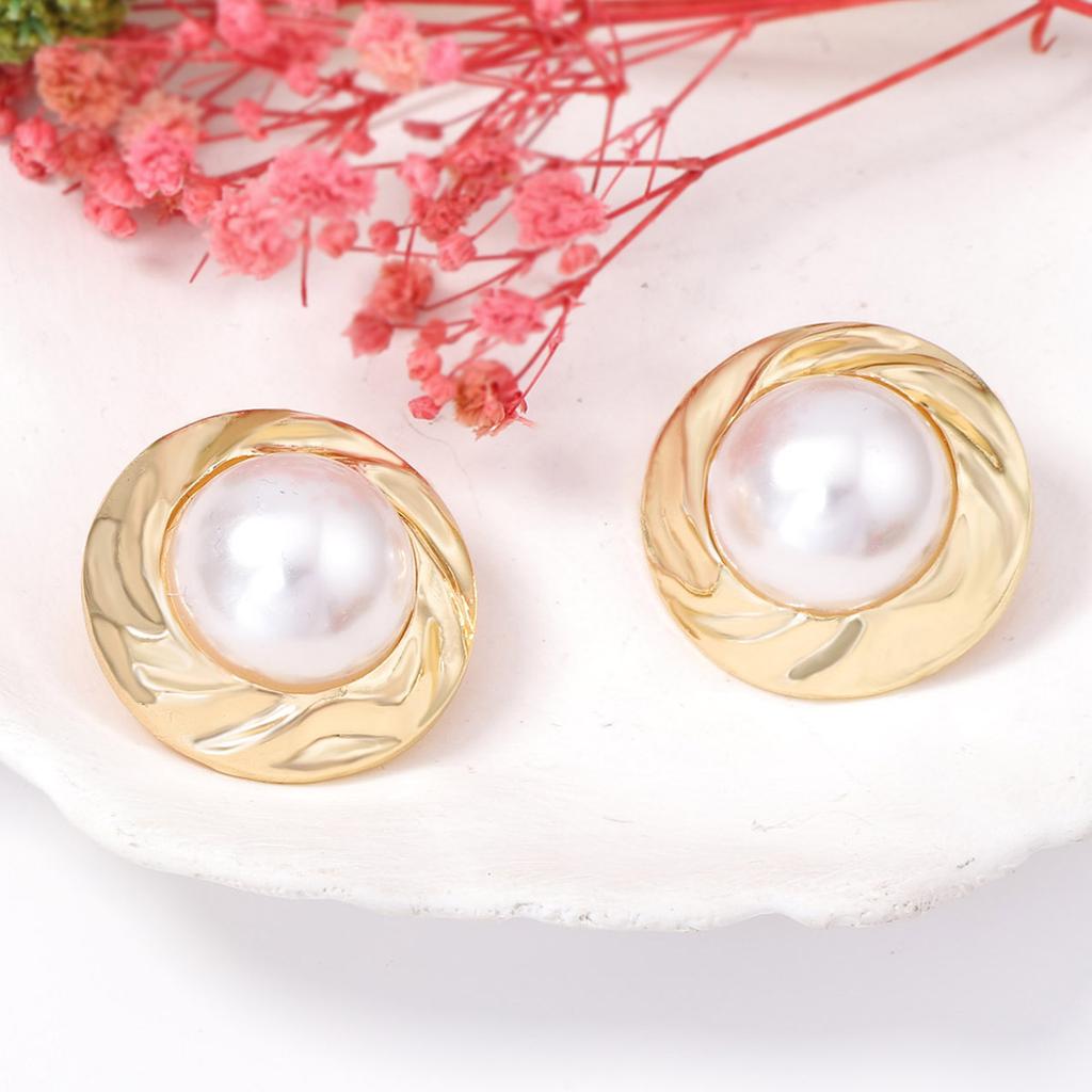 French retro light luxury elegant fashion banquet imitation pearl simple women's necklace earrings women's suit