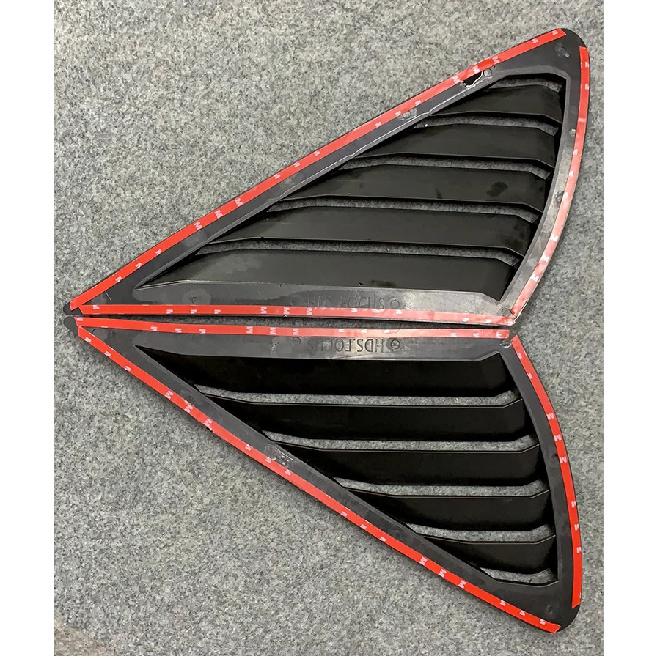 Triangle louver shark gill shaped rear window decorative window vent for Ford Focus MK2 2005-2013 hatchback 4D