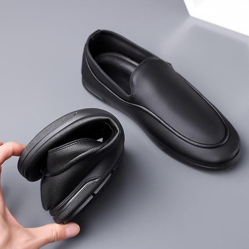 Fashion Soft Leather Shoes for Men Luxury Cowhide Casual Shoes Classics Black Business Shoe Mens Loafers Soft Driving Shoes Oxford Flats