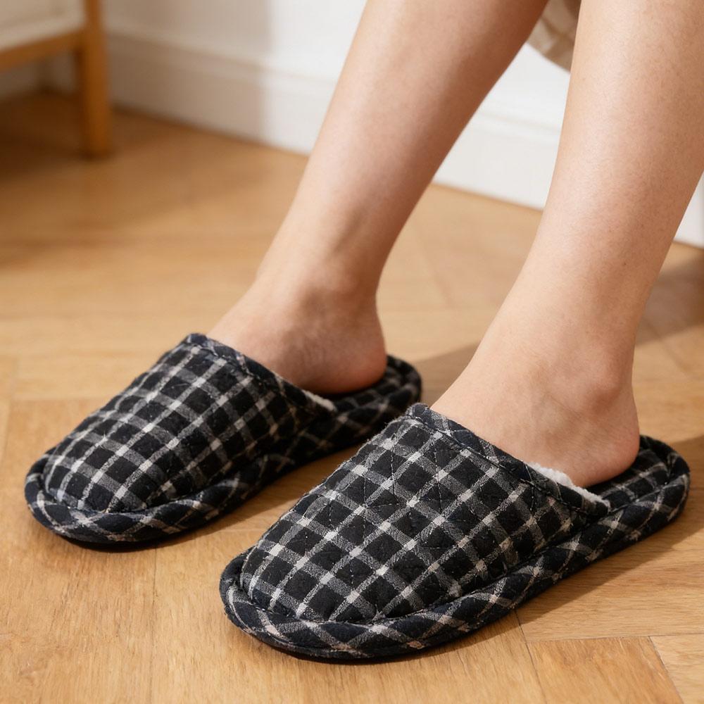 Unisex Korean Style Plaid Indoor Slippers Closed Toe Soft Home Shoes Comfortable House Slippers for Men and Women
