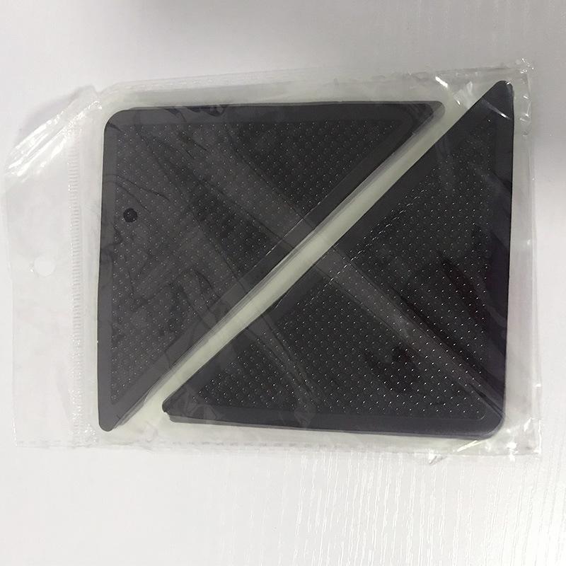 Экологичные противоскользящие треугольные наклейки для ковров и напольных ковриков, ПУ нано-патчи 4 pieces + 4 pieces + instructions + OPP packaging чёрный