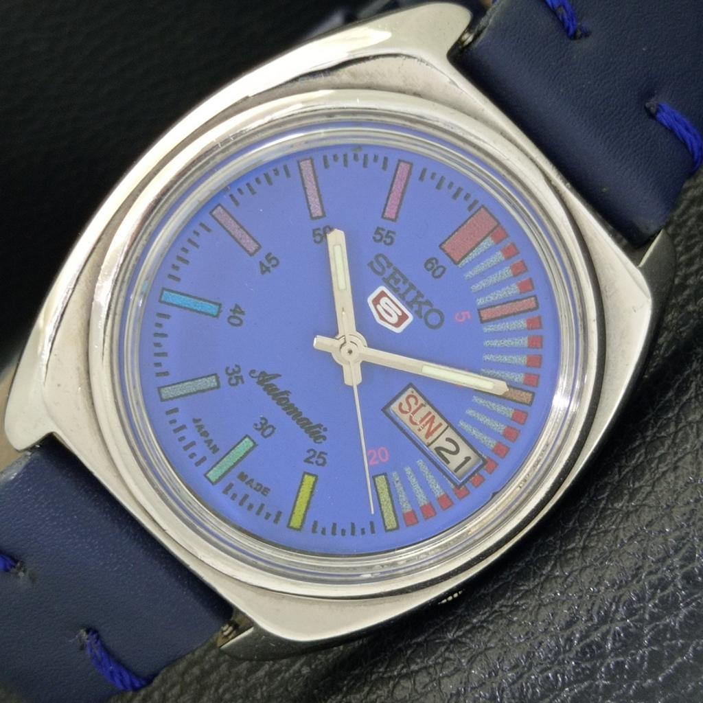

AUTOMATIC 7009A VINTAGE SEIKO 5 JAPAN MENS BLUE COLOR DIAL WATCH a701450-5 R206b-a701450