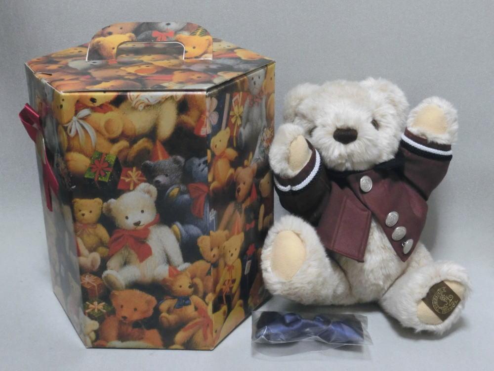 

[USED] Excellent condition teddy bear porter costume from the Imperial Hotel