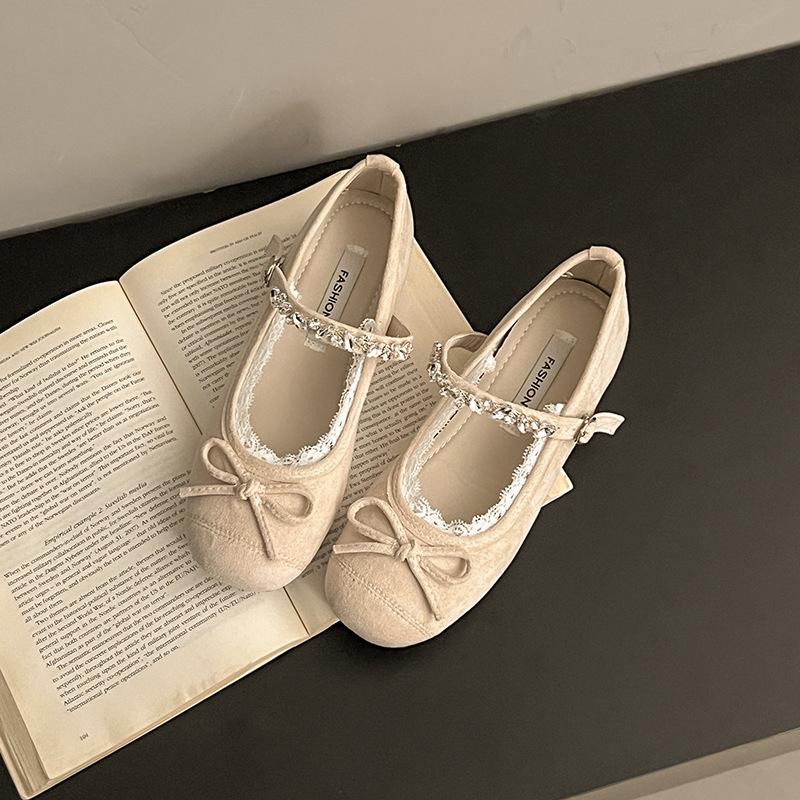 

Корейская версия дизайнерских туфель Мэри Джейн на плоской подошве с неглубоким вырезом и бантом, женские, лето 2025, новая универсальная изысканная маленькая кожаная обувь 40